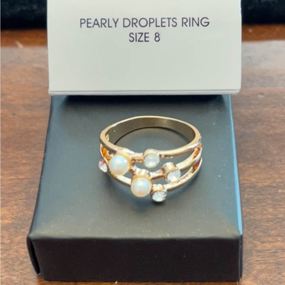 Avon pearly ring